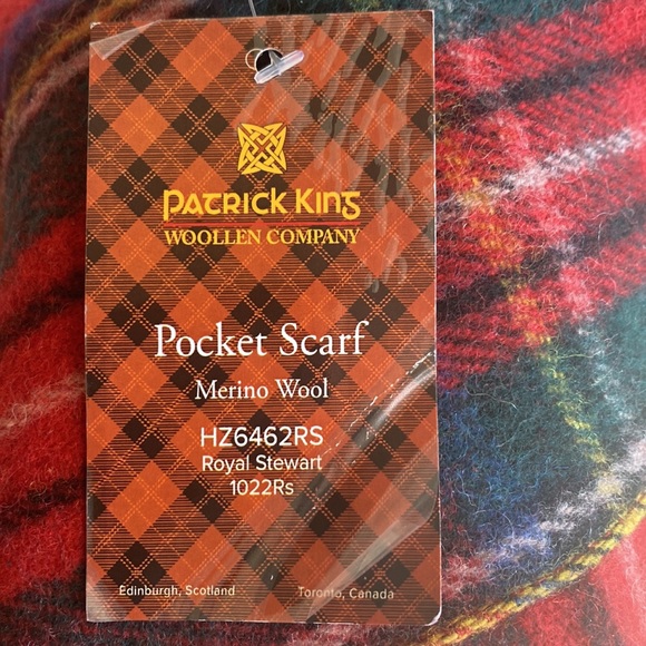 NWT Patrick Kins Woolen Deluxe Company Plaid Red Green White Pocket Scarf - Picture 5 of 8